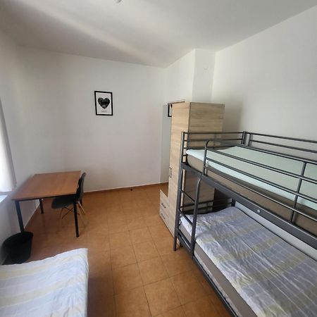 Rooms4Rest Popularna - Private Rooms For Tourists - Atr Consulting Sp, Z O,O, Warszawa Eksteriør billede