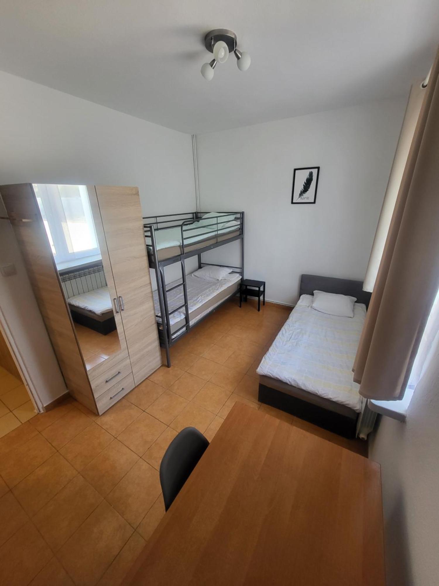 Rooms4Rest Popularna - Private Rooms For Tourists - Atr Consulting Sp, Z O,O, Warszawa Eksteriør billede