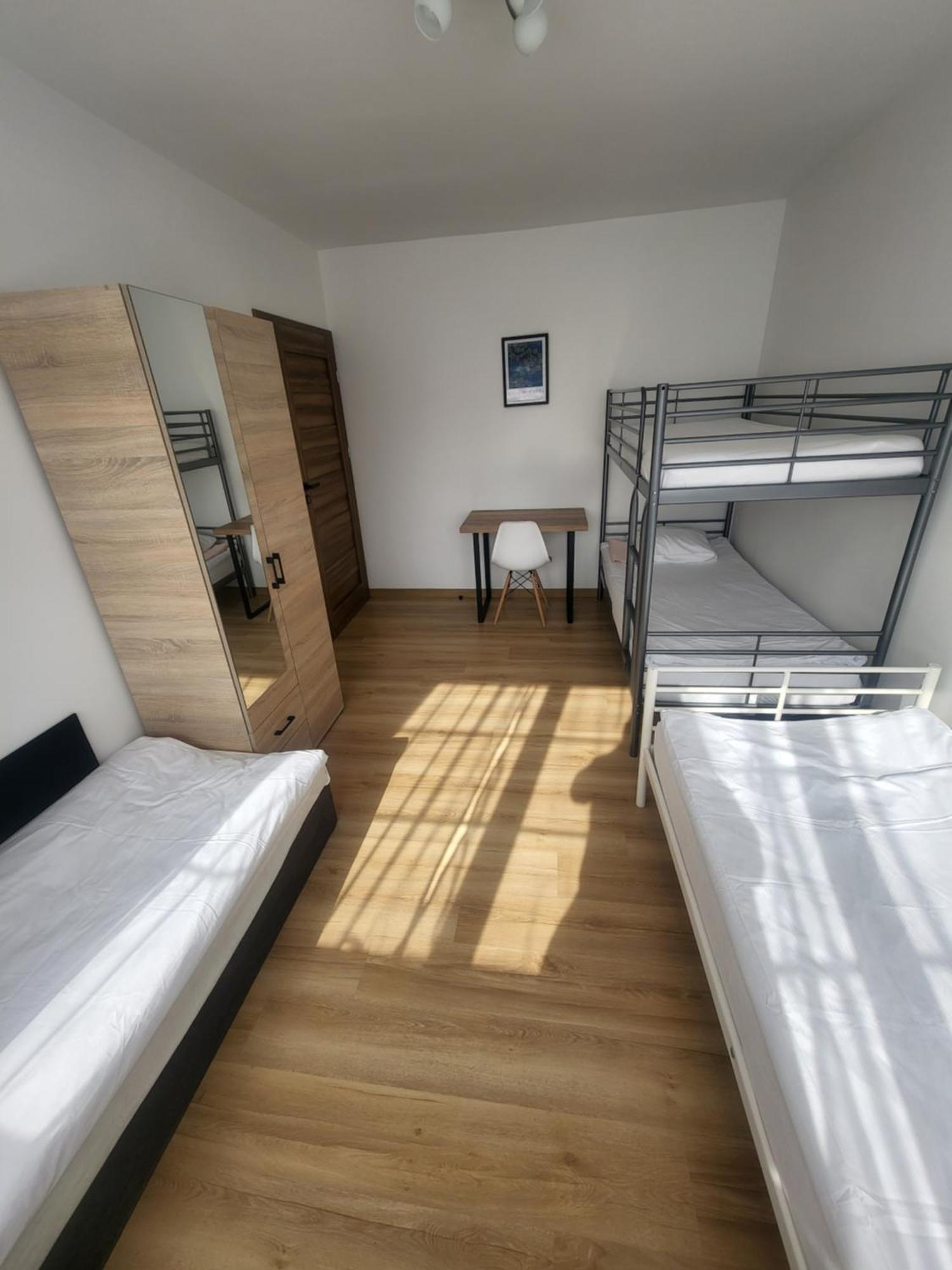 Rooms4Rest Popularna - Private Rooms For Tourists - Atr Consulting Sp, Z O,O, Warszawa Eksteriør billede