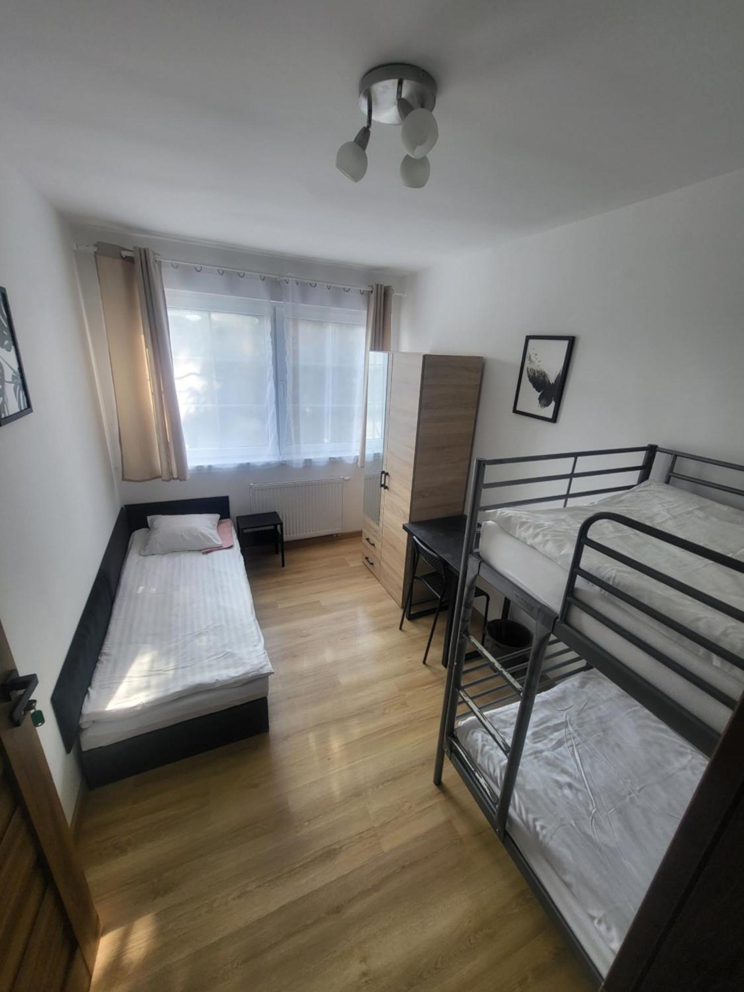 Rooms4Rest Popularna - Private Rooms For Tourists - Atr Consulting Sp, Z O,O, Warszawa Eksteriør billede