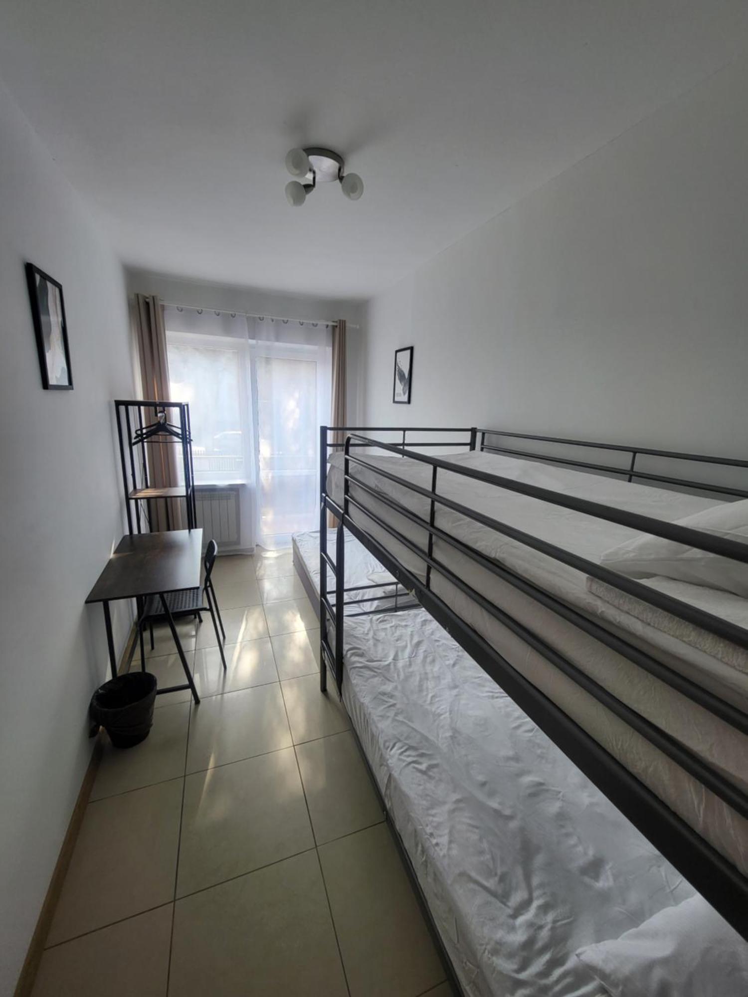 Rooms4Rest Popularna - Private Rooms For Tourists - Atr Consulting Sp, Z O,O, Warszawa Eksteriør billede