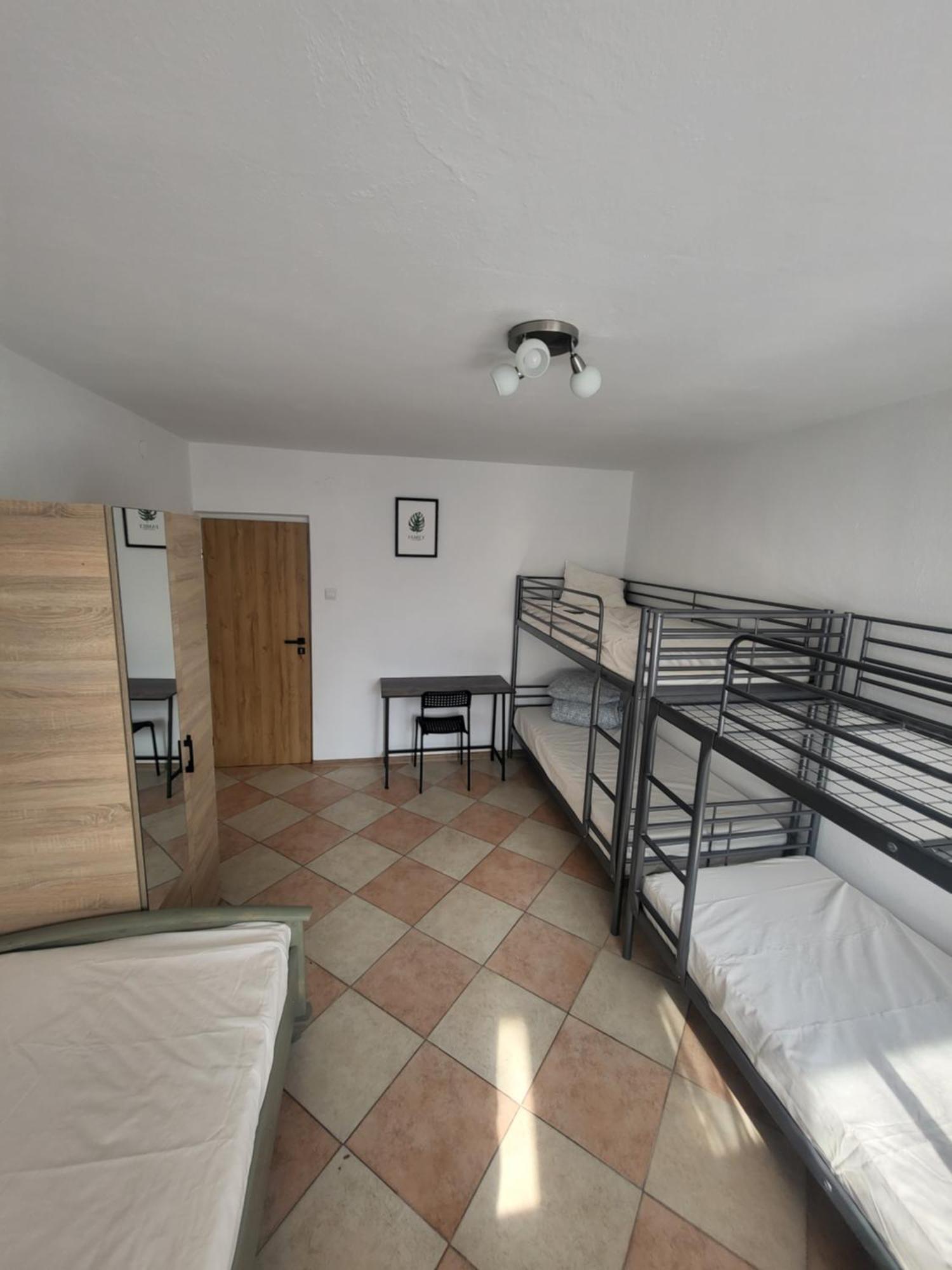 Rooms4Rest Popularna - Private Rooms For Tourists - Atr Consulting Sp, Z O,O, Warszawa Eksteriør billede