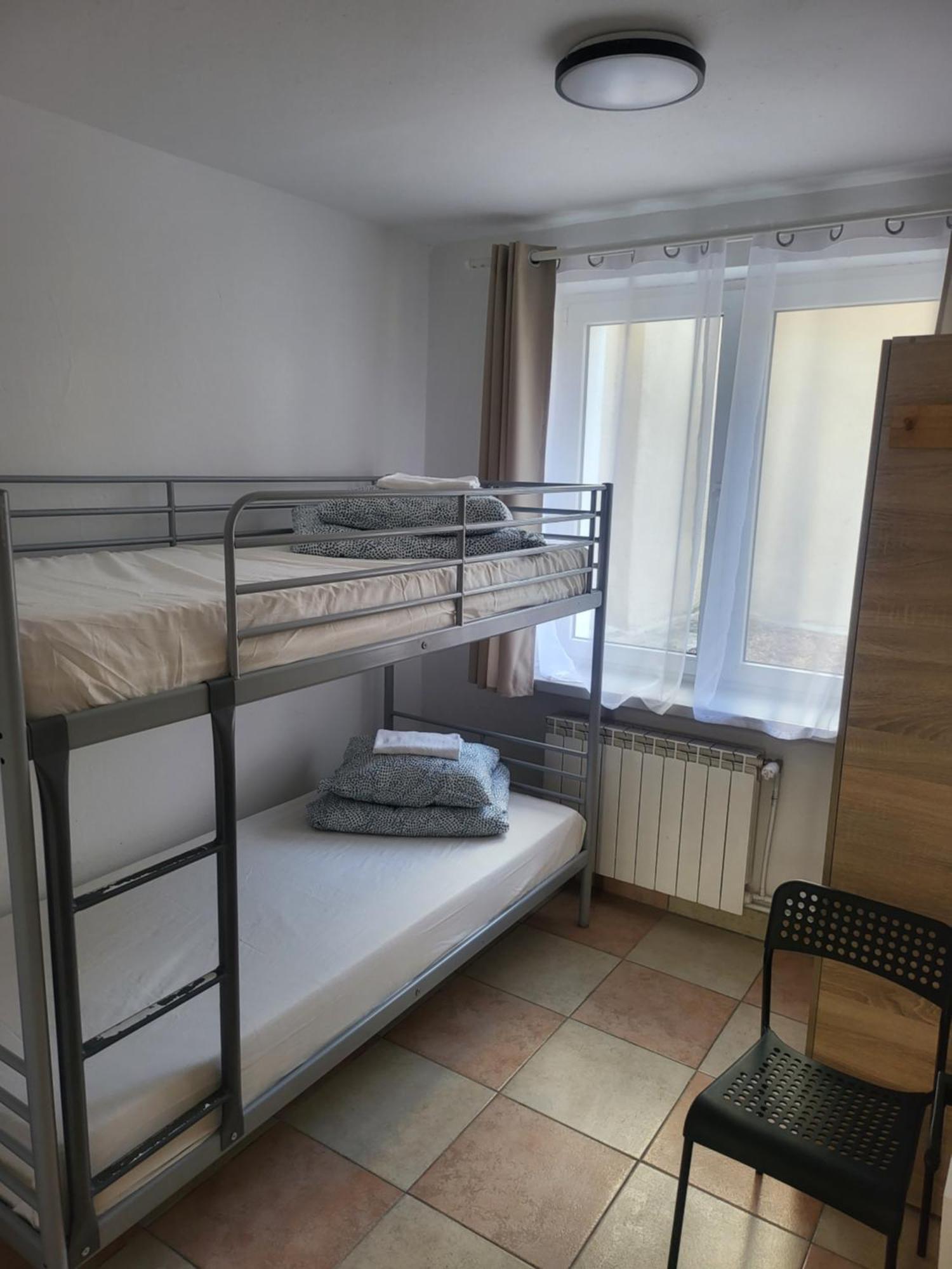 Rooms4Rest Popularna - Private Rooms For Tourists - Atr Consulting Sp, Z O,O, Warszawa Eksteriør billede