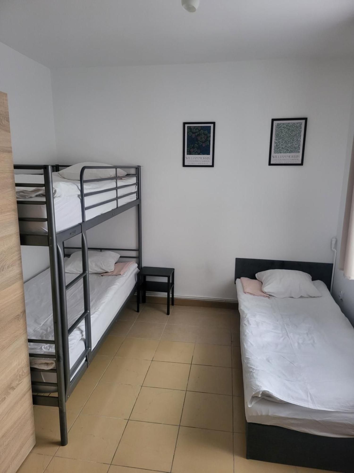 Rooms4Rest Popularna - Private Rooms For Tourists - Atr Consulting Sp, Z O,O, Warszawa Eksteriør billede