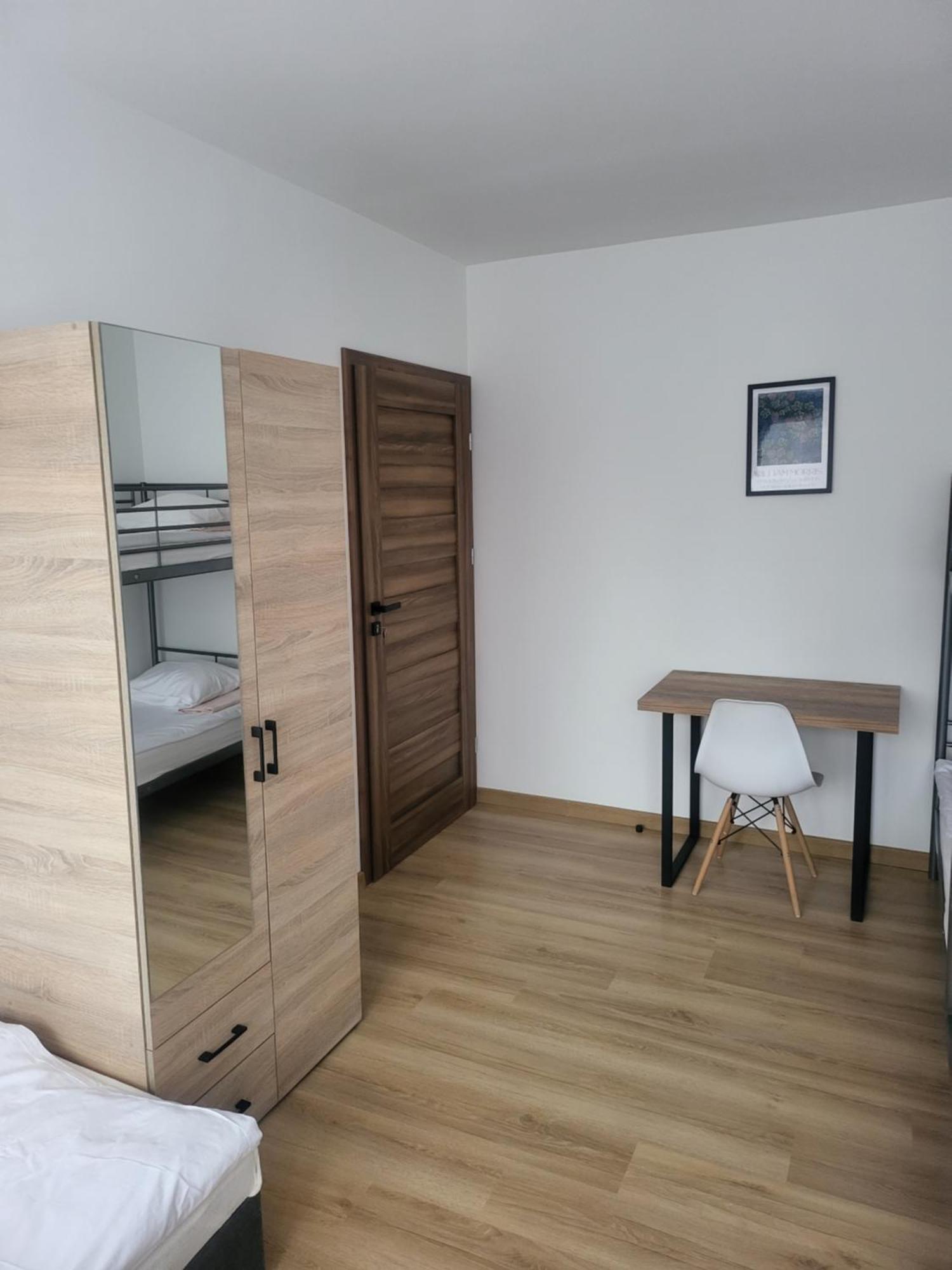 Rooms4Rest Popularna - Private Rooms For Tourists - Atr Consulting Sp, Z O,O, Warszawa Eksteriør billede