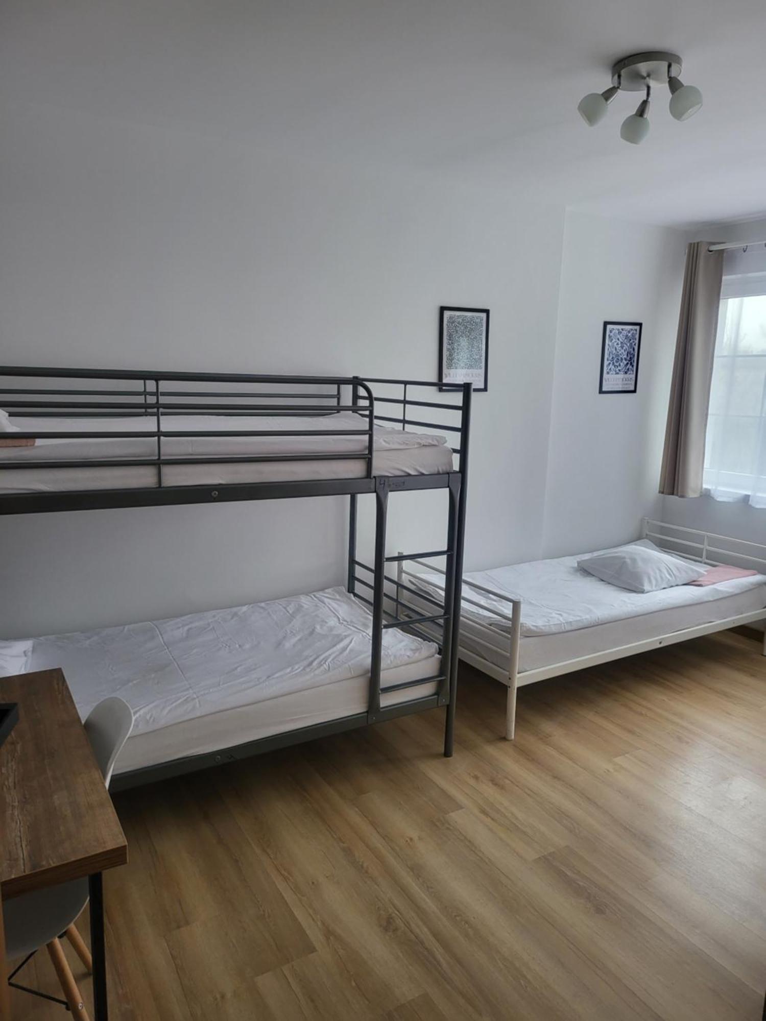 Rooms4Rest Popularna - Private Rooms For Tourists - Atr Consulting Sp, Z O,O, Warszawa Eksteriør billede